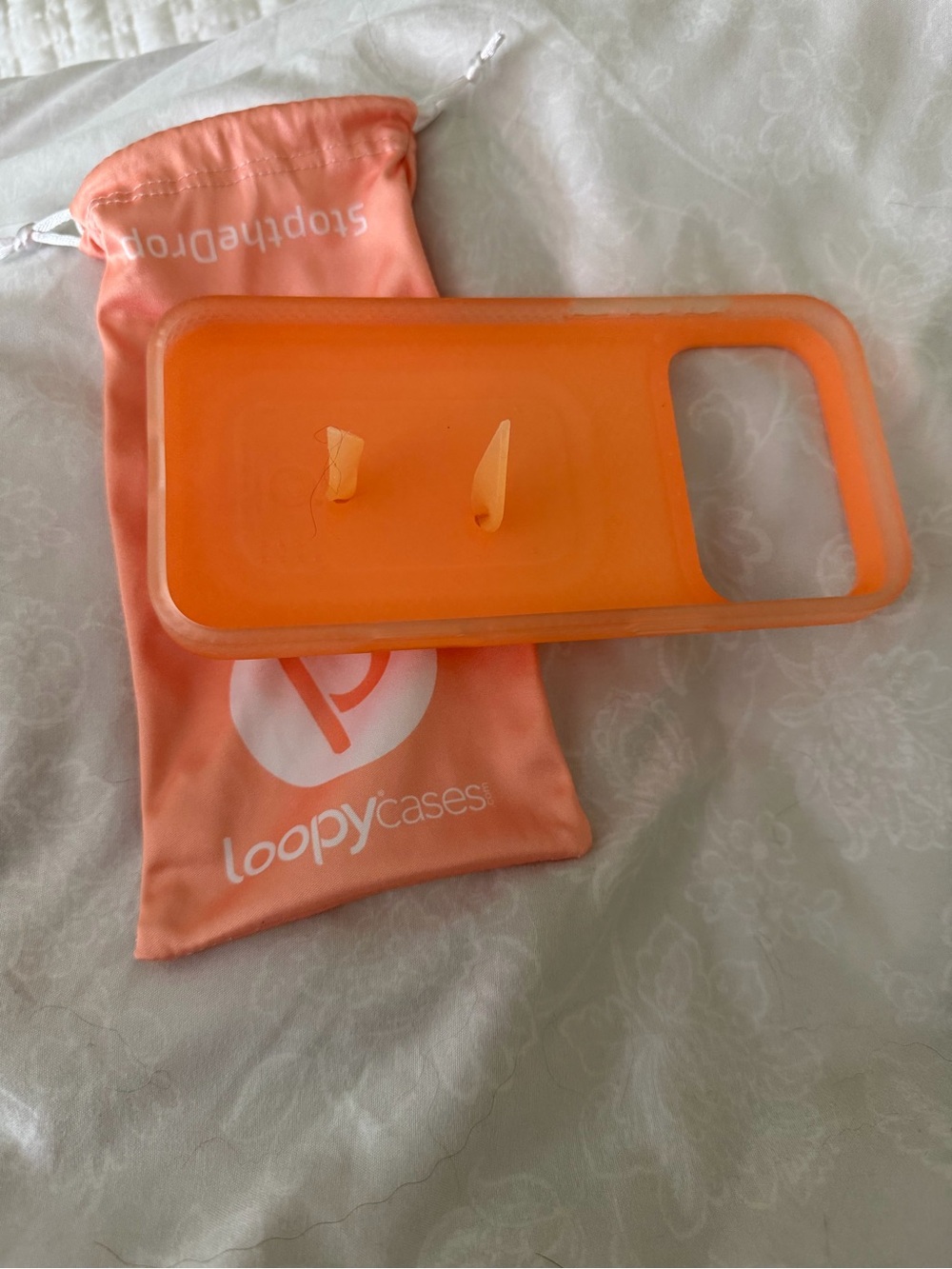 Loopy Case peach fizz Silicone Phone Case with Loop Grip